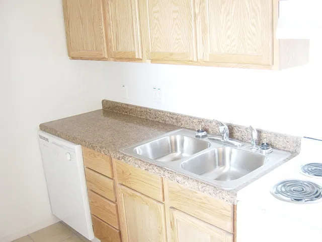 226 Piedmont Ave — Photo 2