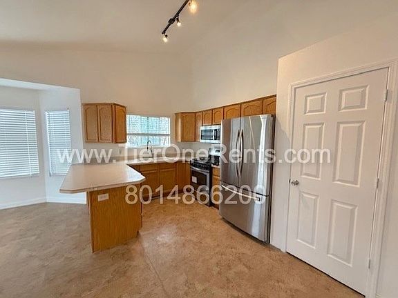 2nd image of 1832 N Morton Dr