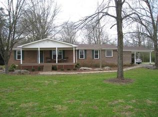 150 Pride Landing Rd, Tuscumbia, AL 35674