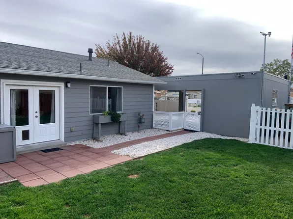 412 Sandia Ct, Aztec, NM 87410