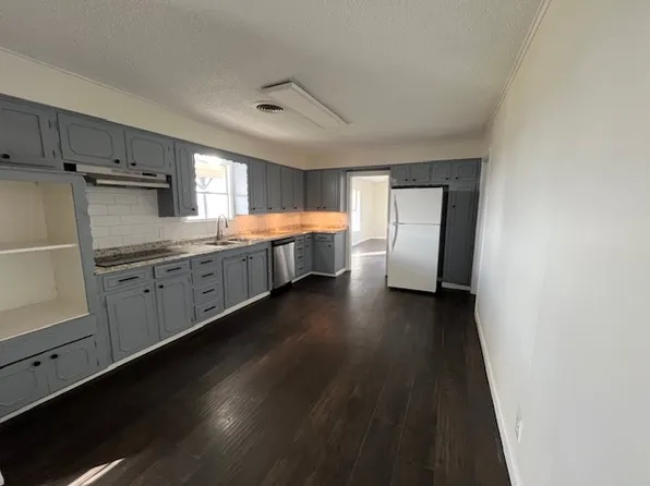 5706 Lee St, Greenville, TX 75401