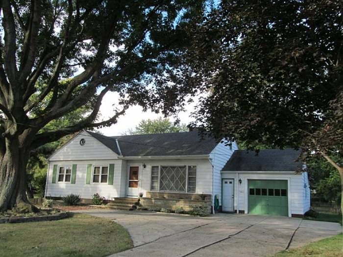 1st image of 5980 W 220th St