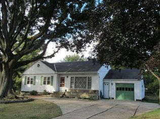 5980 W 220th St, Fairview Park, OH 44126