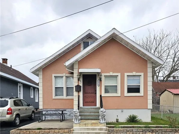 1570 Delaware Ave, Utica, NY 13502