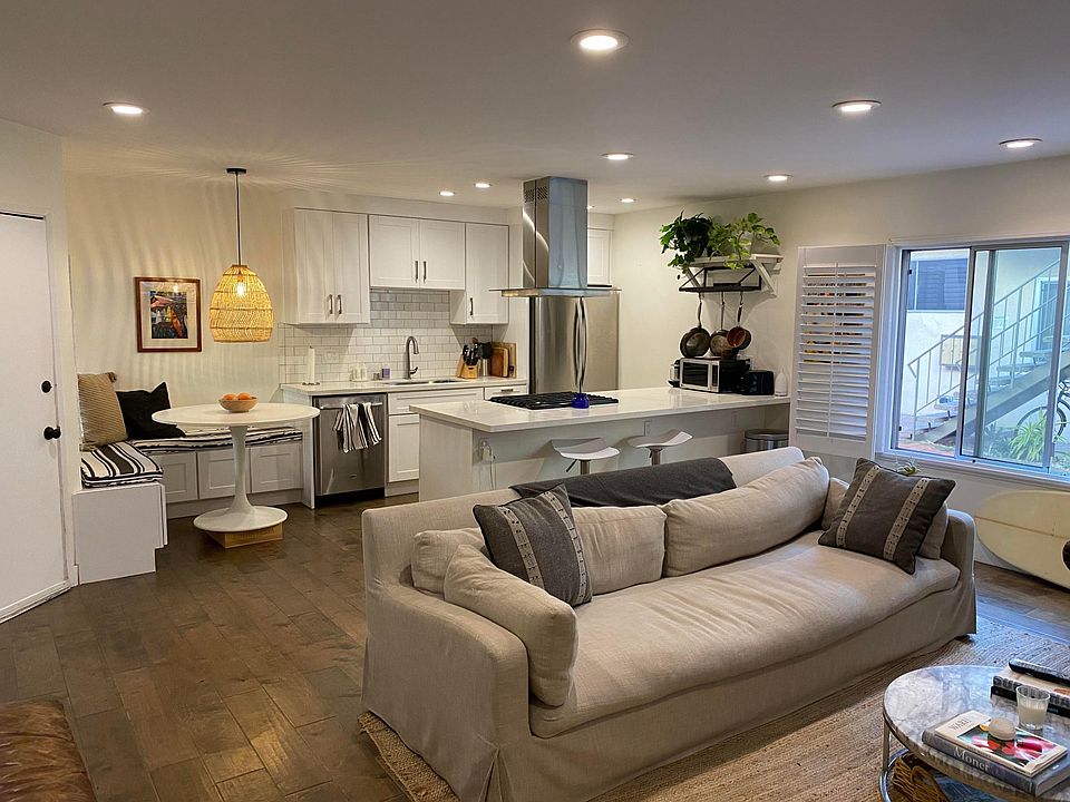 1st image of 2313 5th St APT 1