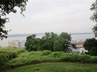 Hunter St, Ossining, NY 10562
