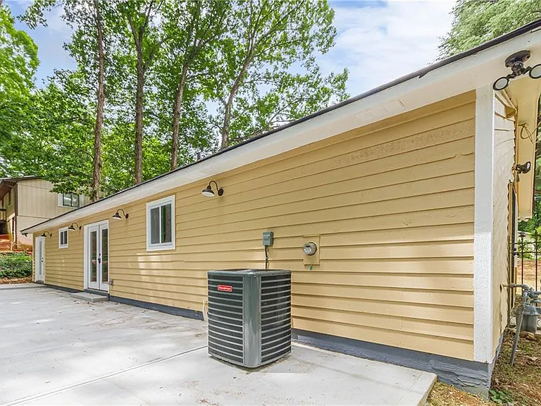 1540 Spender Dr — Photo 43