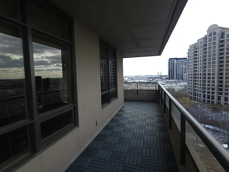9245 Jane St #711 — Photo 6