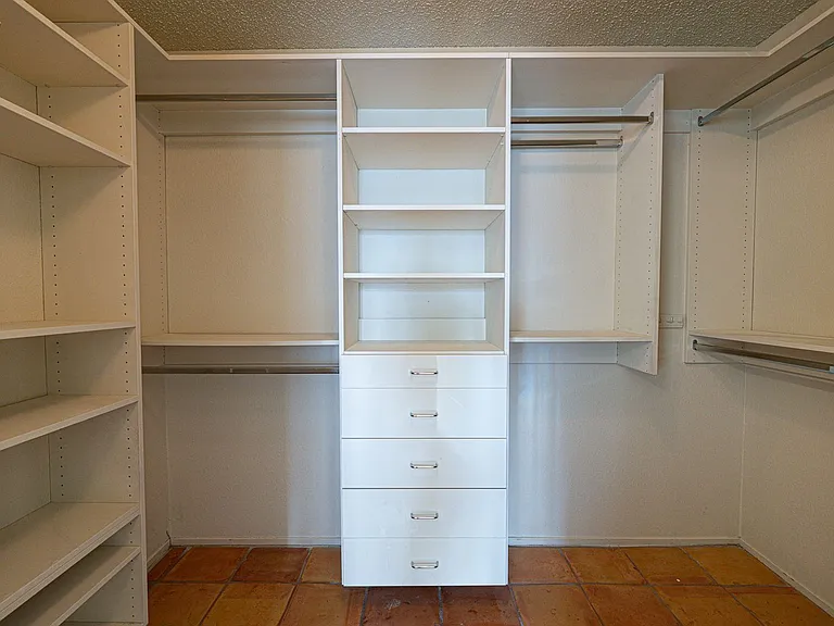 6357 Formula Way — Photo 30