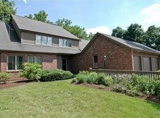 2490 Tall Oaks Dr, Elgin, IL 60123