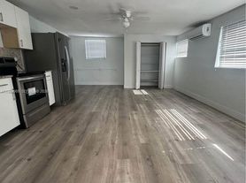 7620 SW 21st Ter, Miami, FL