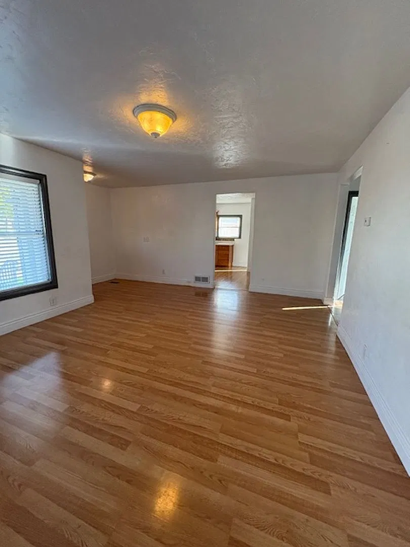 Cute 2 bedroom, 1 bathroom home! — Photo 3