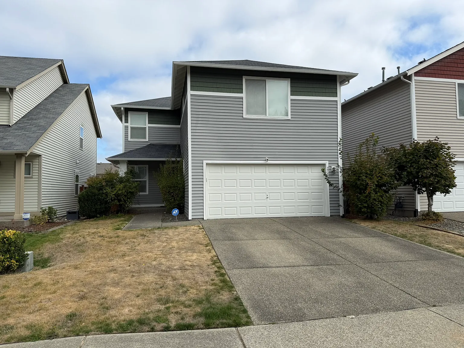 3 bed, 2127 sqft, $3,200 — Photo 1
