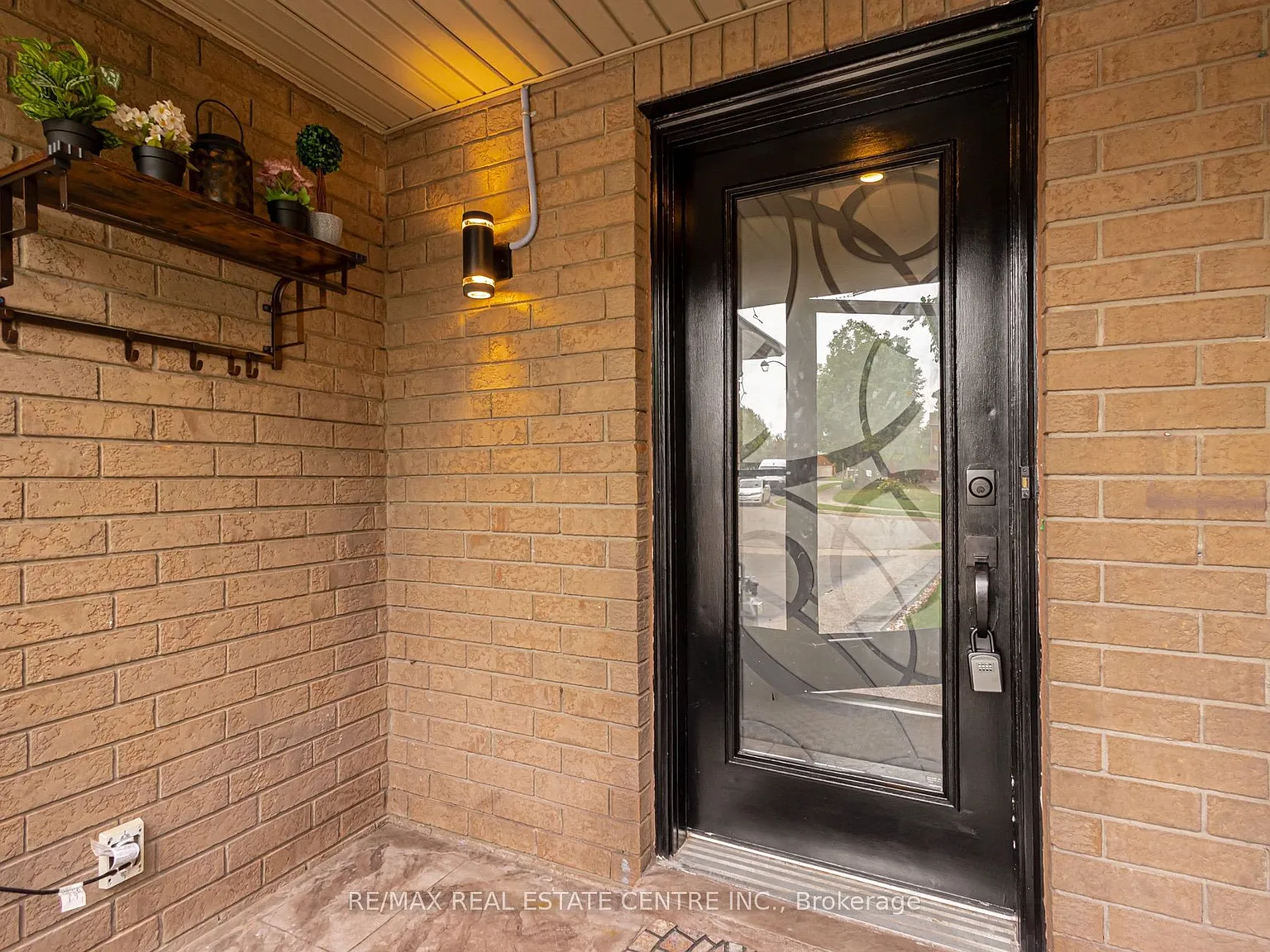 3 bed, $3,200 — Photo 3