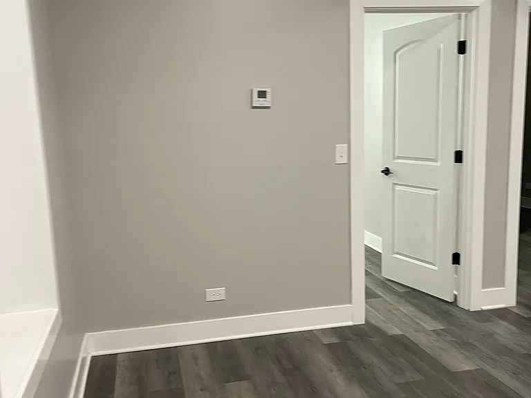 2120 S Fairfield Ave #1R — Photo 5