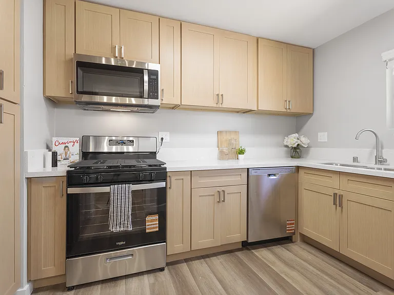 Ladera Townhouse — Photo 6