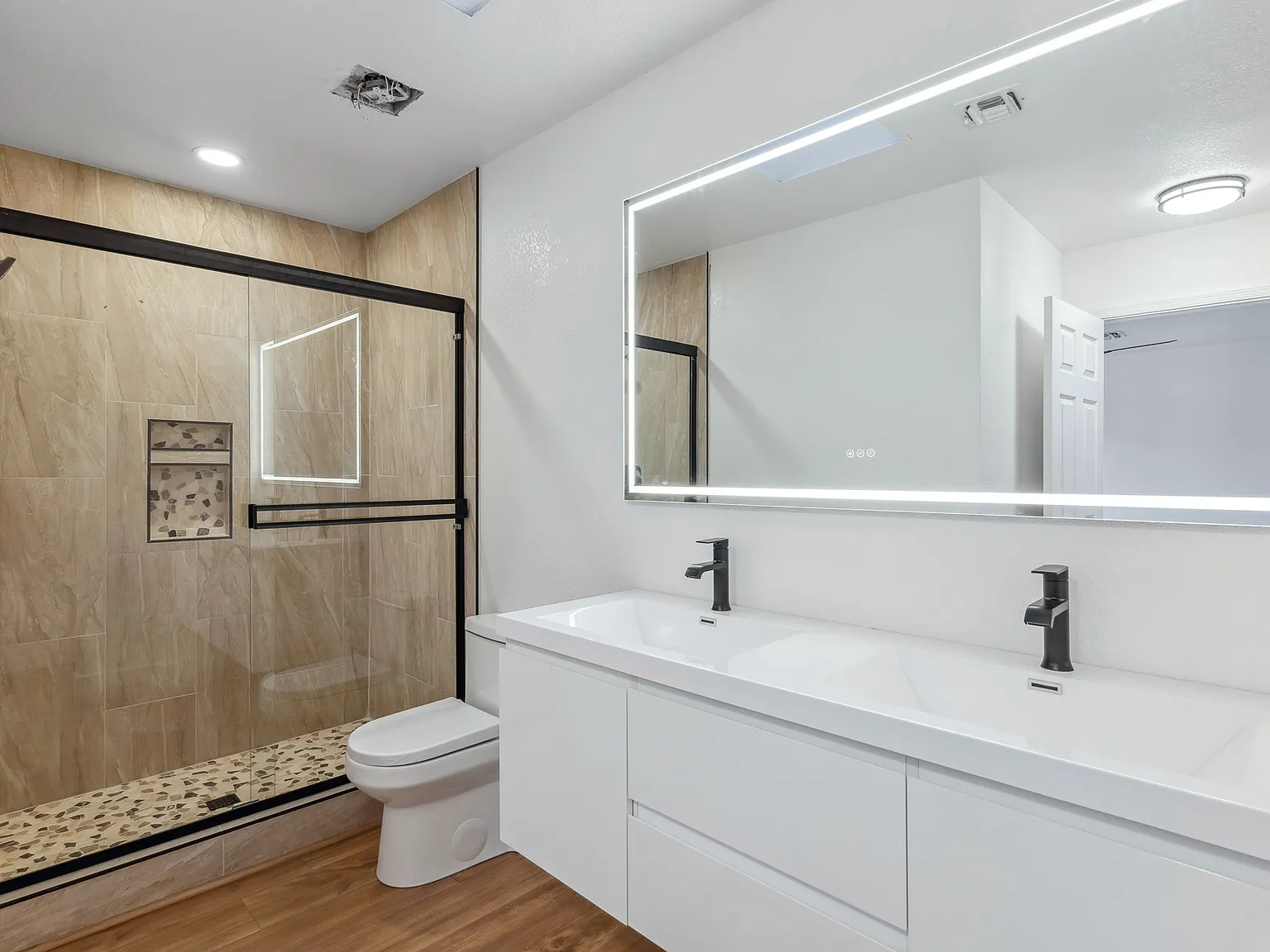 590 Holly Street - 1 — Photo 3