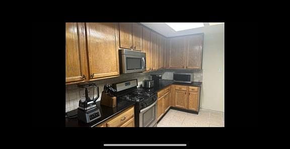 5th image of 6917 William Wallace Way