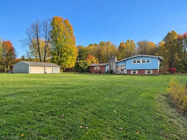 15243 Stoltz Rd, Diamond, OH 44412