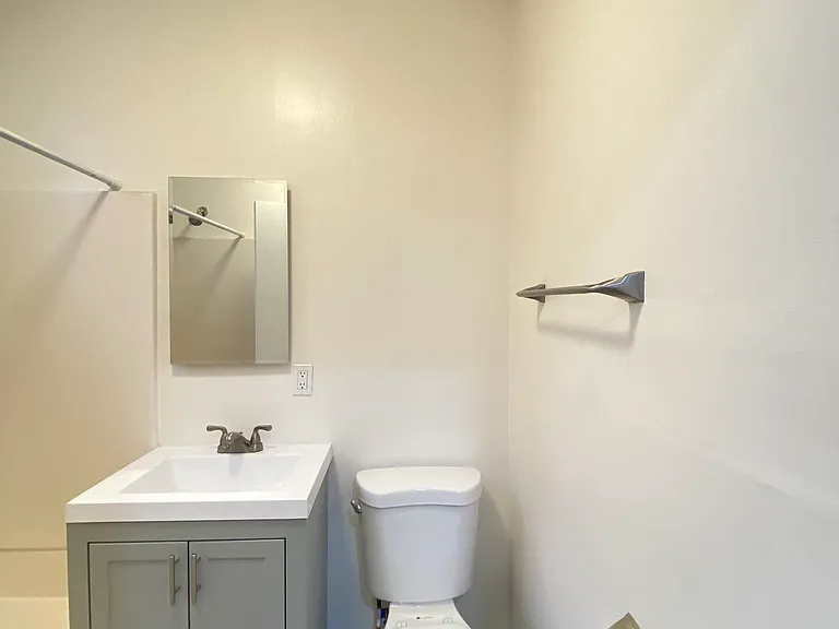 1770 Gaviota Ave #15 — Photo 10