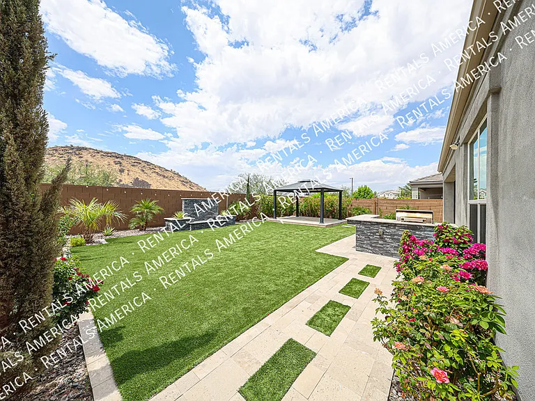1829 E Saguaro Park Ln — Photo 102