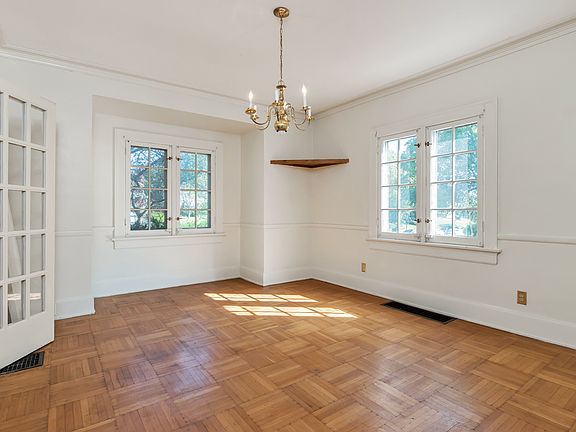 4th image of 450 Fountain Ave