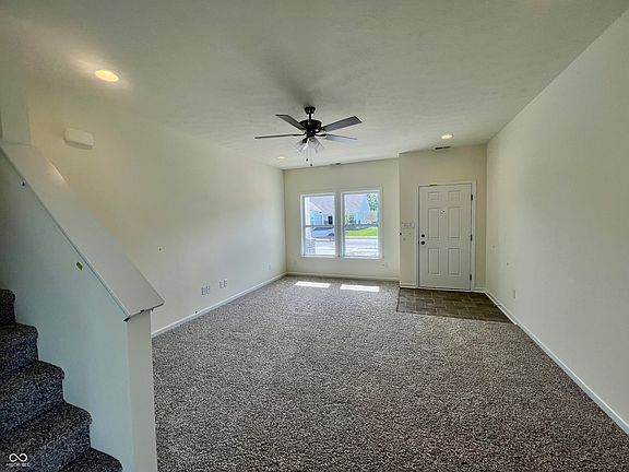 4th image of 2328 N Liberty Lakes Dr