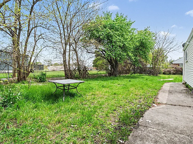 18630 Joseph Campau St — Photo 16