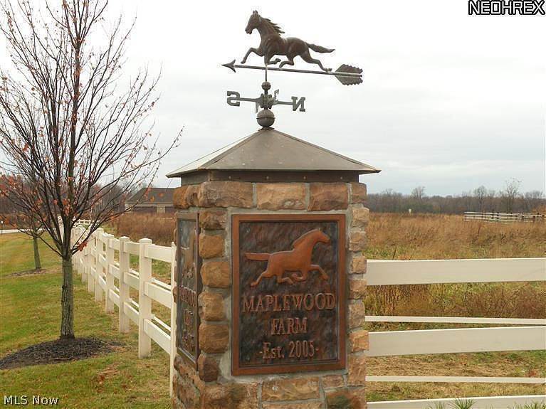 1st image of Maplewood Farm Dr