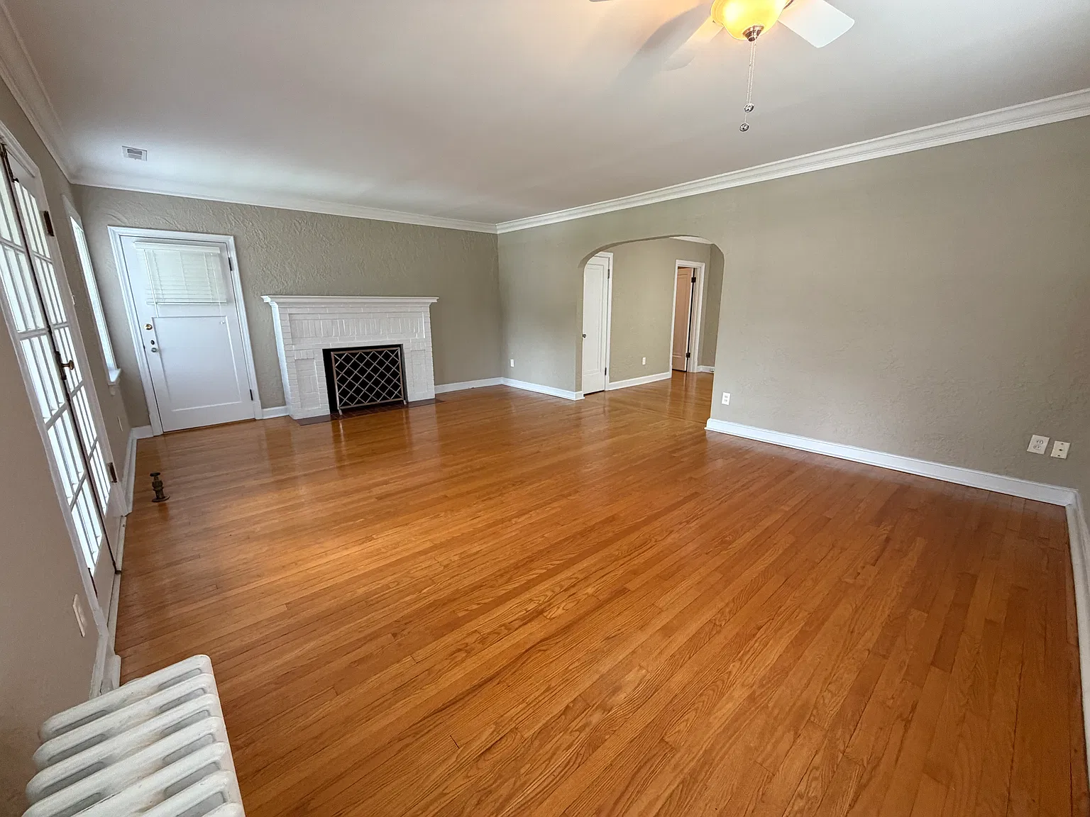 3 bed, $2,195 — Photo 4