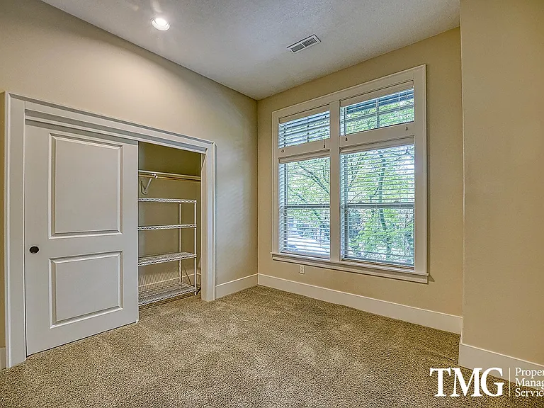 10424 SW Windwood Way — Photo 5