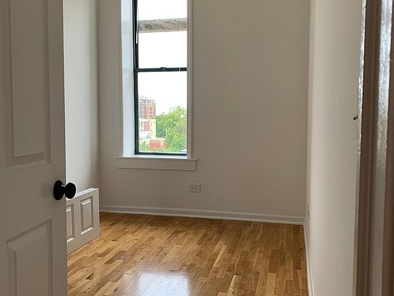 5th image of 351 W Oak St APT 204