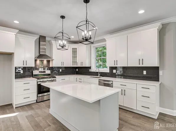 230 Woodbridge Ave, Metuchen, NJ 08840