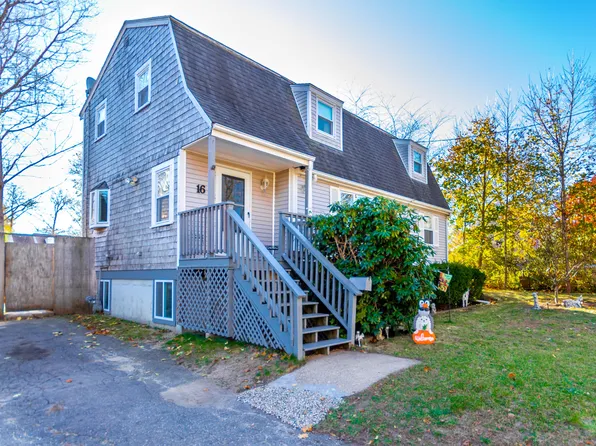 16 Blueberry Road, Buzzards Bay, MA 02532