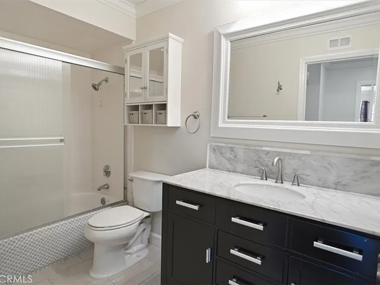 334 W Avenida De Las Flores — Photo 20