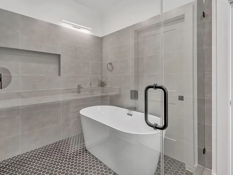 3620 Sauer St #B — Photo 21