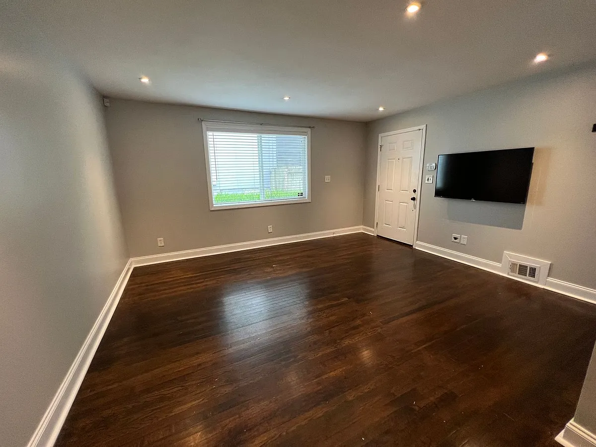 Building Photo - 1114 Straightway Ave #B