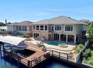 367 Lagoon Ave, Naples, FL 34108