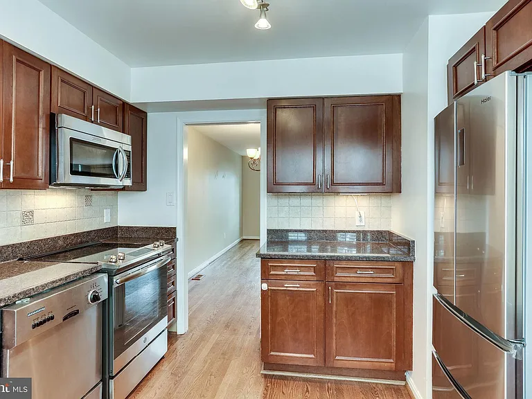 839 N Greenbrier St — Photo 7