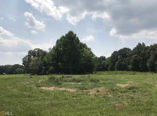 14 Pierce Dairy Rd, Madison, GA 30650