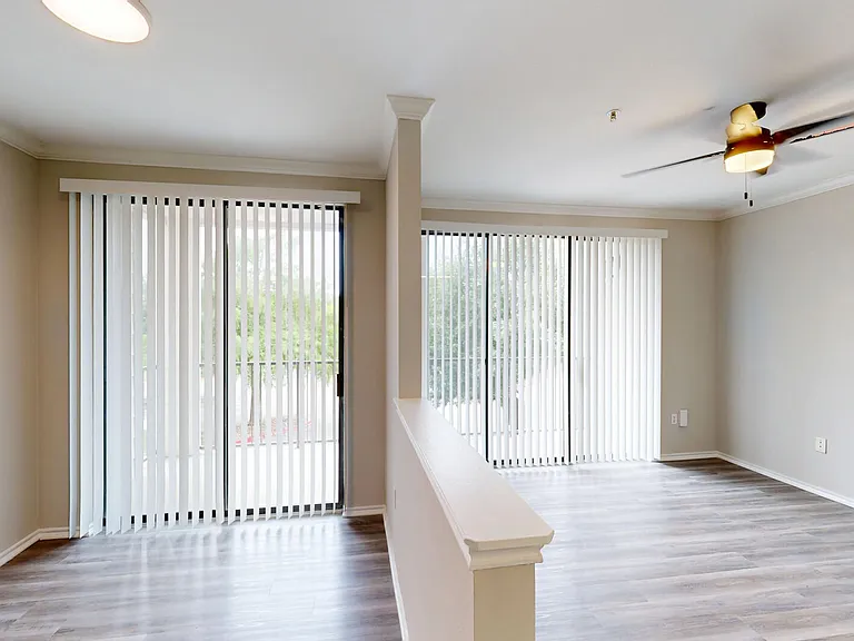 Lakeline Villas — Photo 87