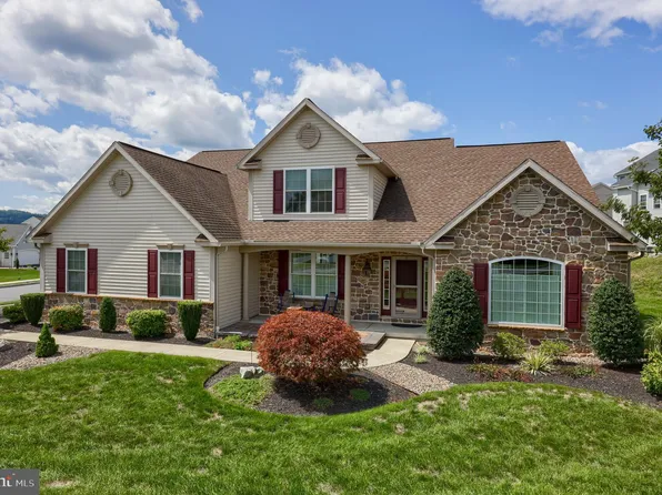 57 Lengle Ave, Wernersville, PA 19565