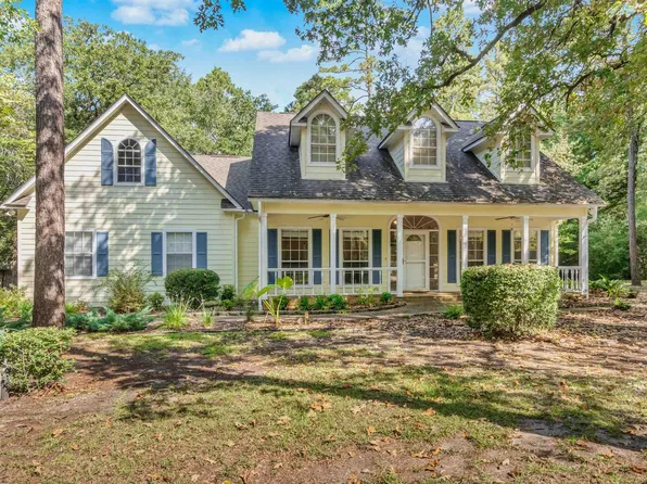 266 Blue Water Ln, Holly Lake Ranch, TX 75765
