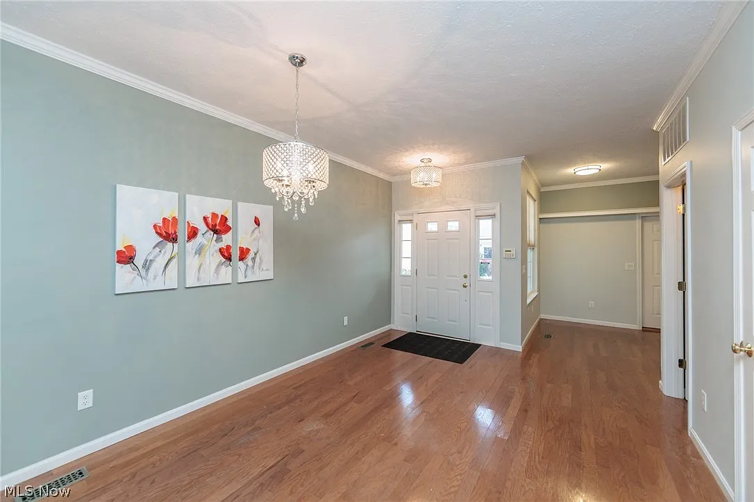 3 bed, 2.5 bath, 1819 sqft, $2,950 — Photo 4