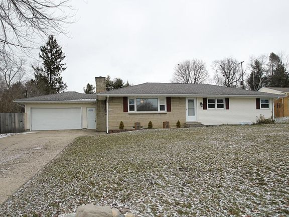 213 devon ave-102