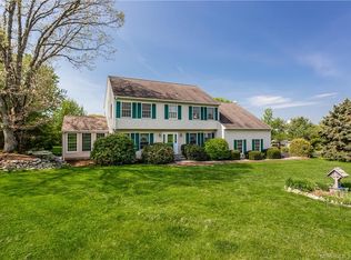 18 Dairy Hill Rd, New Milford, CT 06776