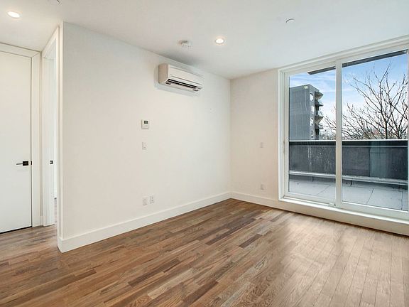 4th image of 171 Linden Blvd #7M