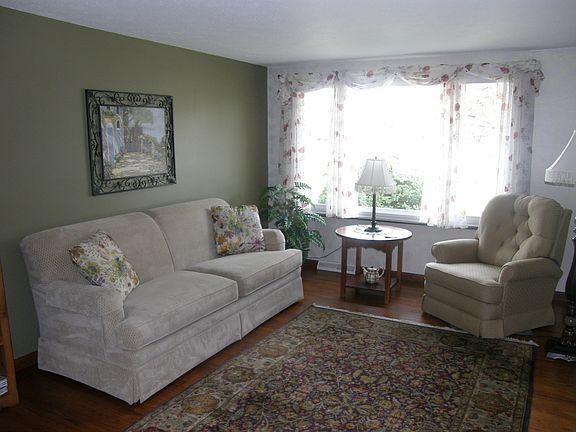 4th image of 17805 Susan Ave