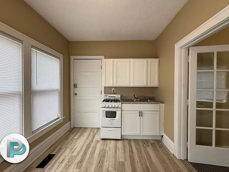 305 N Adams Ave #2 — Photo 7