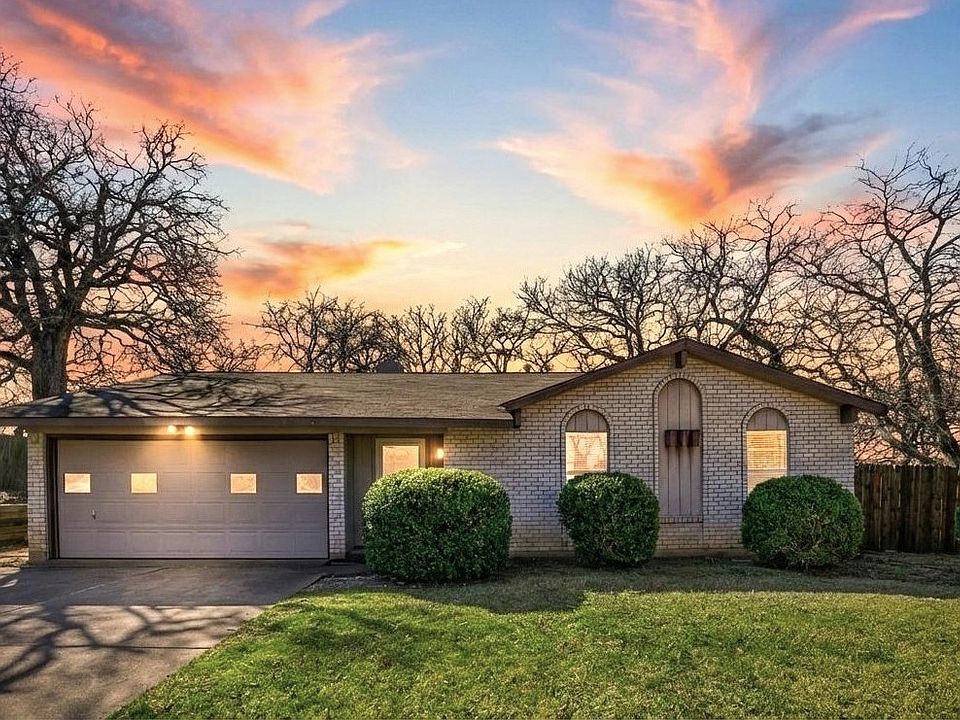 1st image of 2704 Scenic Hills Dr
